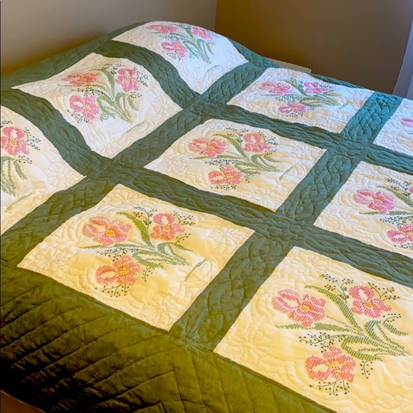 Other - Vtg hand stitched quilt, never used.